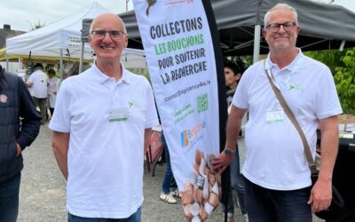 Stand AGIR CANCER 64 à Salies-de-Béarn pour la journée Nationale des Véhicules d’Epoque organisée la Fédération Française des Véhicules d’Epoque (FFVE)